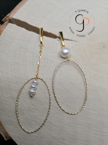 Boucles d'oreilles asymétriques ovales perles d'eau douce plaqué or jaune 3 microns 70 euros